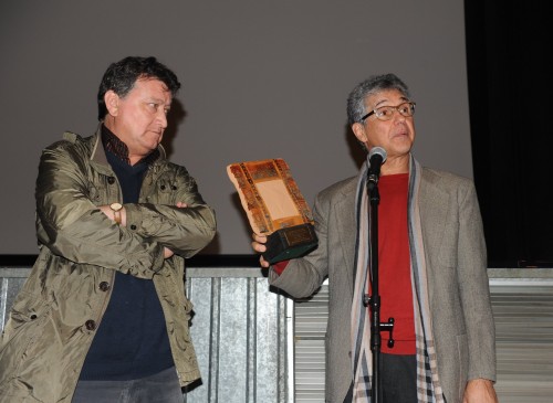 a Silvio Da-Rin il Premio Oriundi al 27° Festival del Cinema Latinoamericano di Trieste, qui con il Direttore Rodrigo Diaz